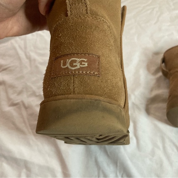 Ugg Classic Mini Boot Size 8 Tan Sheepskin - Picture 13 of 13